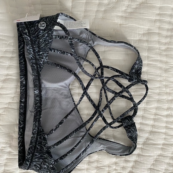 NWT Lululemon free to be wild bra - Picture 3 of 3